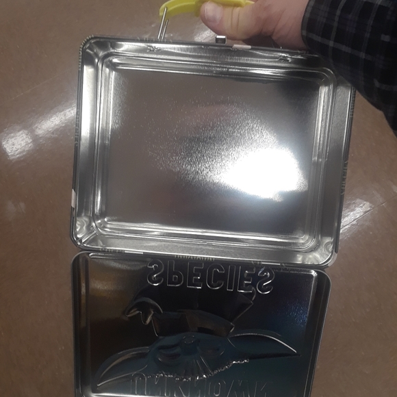 Mandolorian "The Child" Lunch Box - Picture 3 of 3